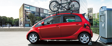 写真：i-MiEV